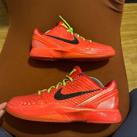 Nike Kobe 6 Proto Reverse Grinch Size 7y used 🔴🟢